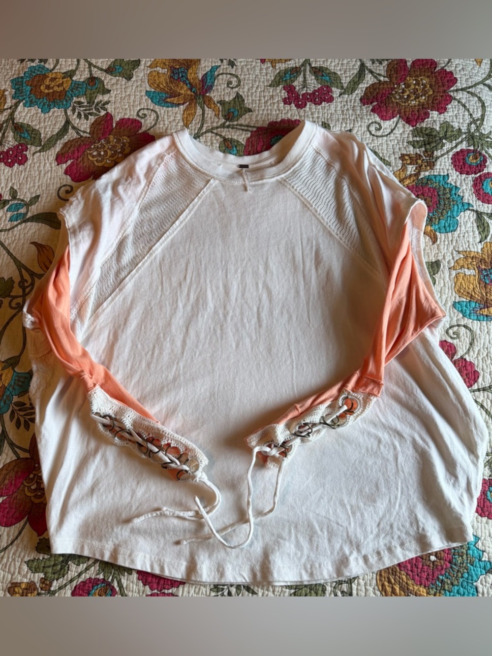 Free People White Oversized Tee with Peach Long Sleeves - Picture 4 of 7